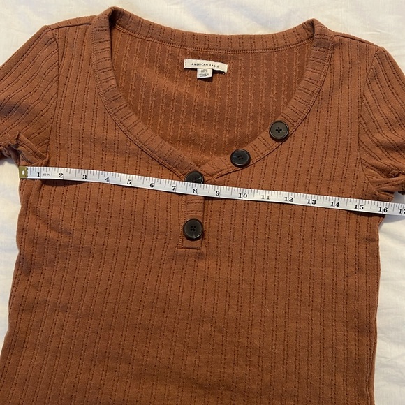American Eagle Asymmetrical Button Henley T-Shirt - Picture 5 of 9